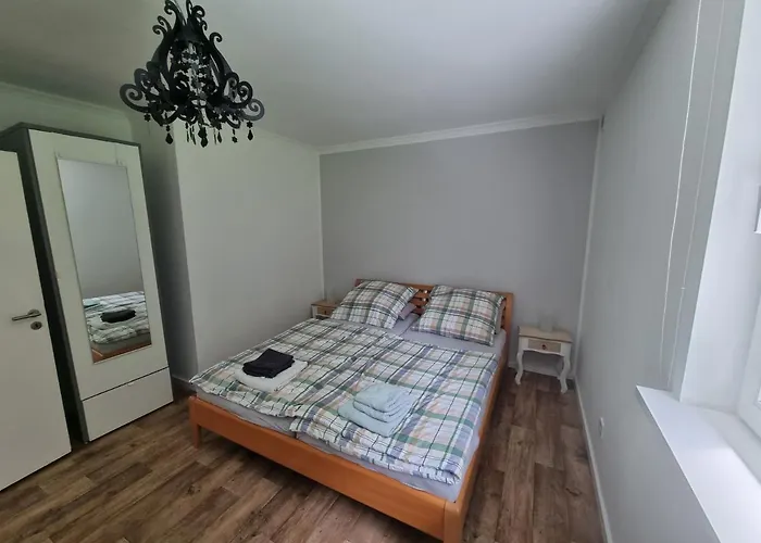 Mit Ausblick Nyaraló *